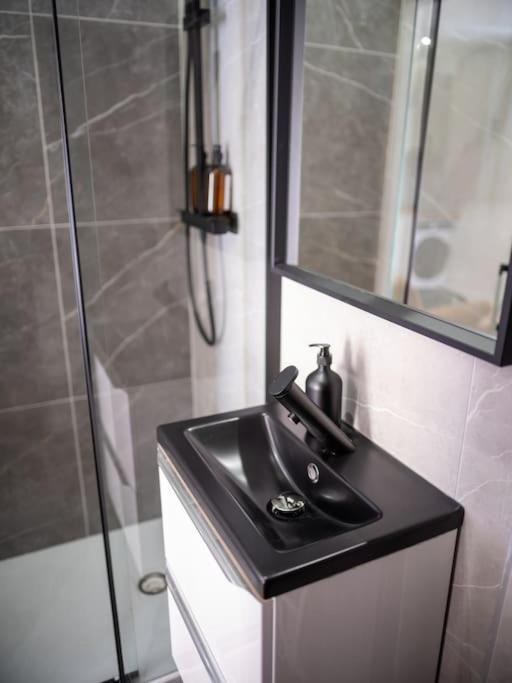 Apartment High Standing - Jardin & Climatisation - Les Freres De La Loc' Marseille